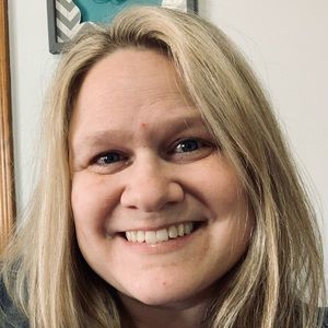 Meet your Posher, Roxanna